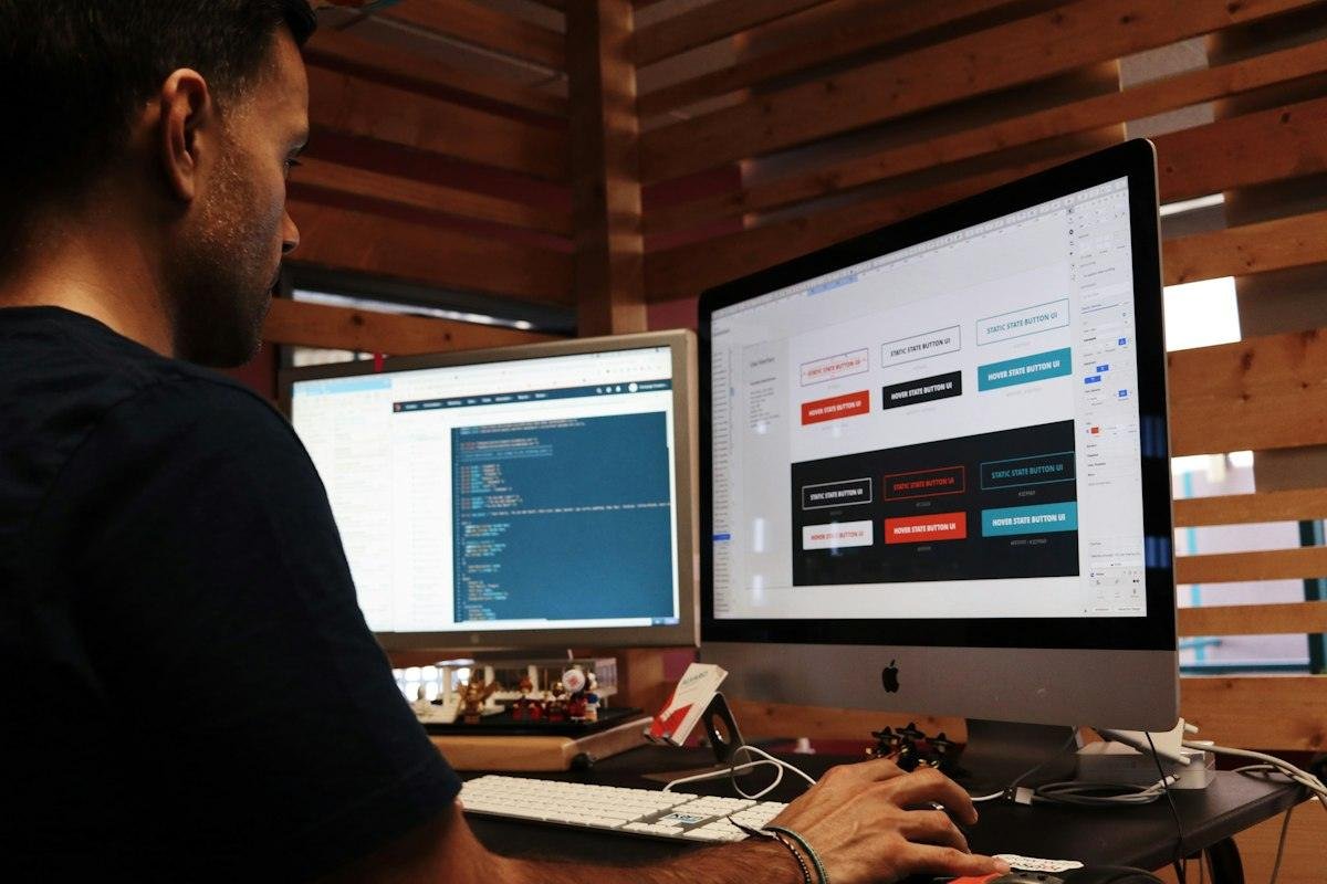 Graphic Design course at Eyednext Academy